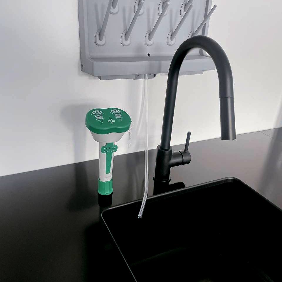 Oczomyjka laboratoryjna awaryjna