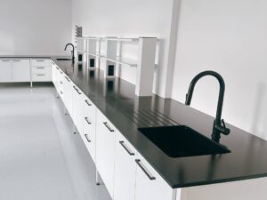 Zlew laboratoryjny chemoodporny firmy JORLAB